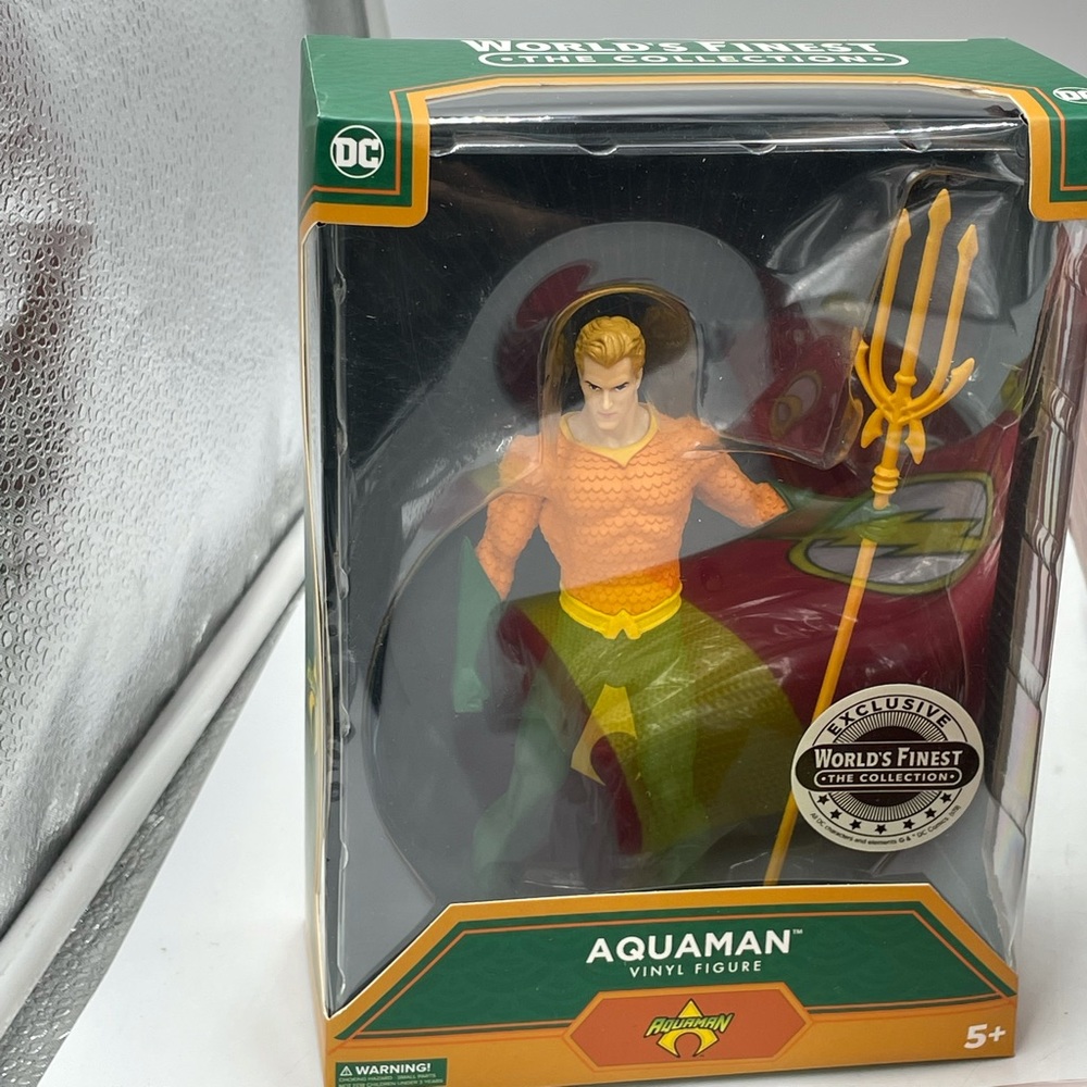 Aquaman DC comics figurine
